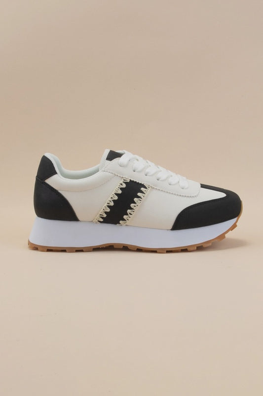 Poetry Stitched Edge Design Lightweight Sneakers